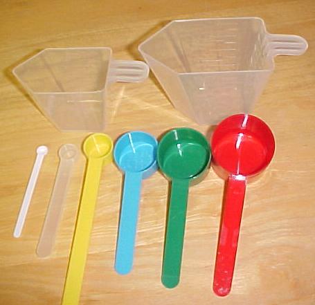 Plastic Scoops with Flat Bottom, set of 3